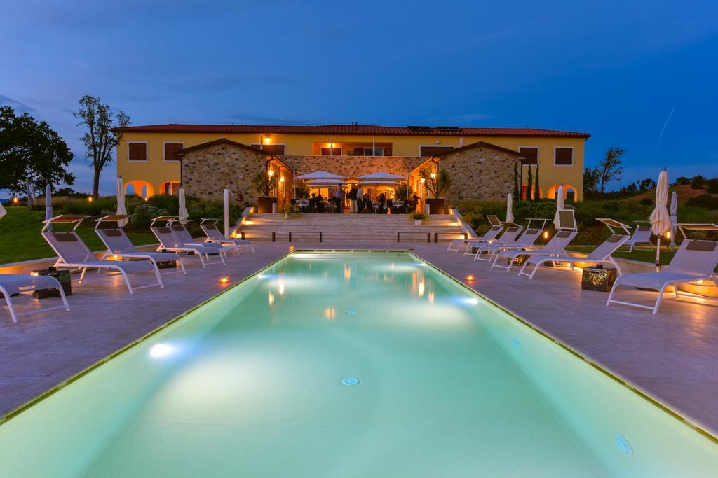 Agriturismo Poggio Mirabile Manciano Exterior photo