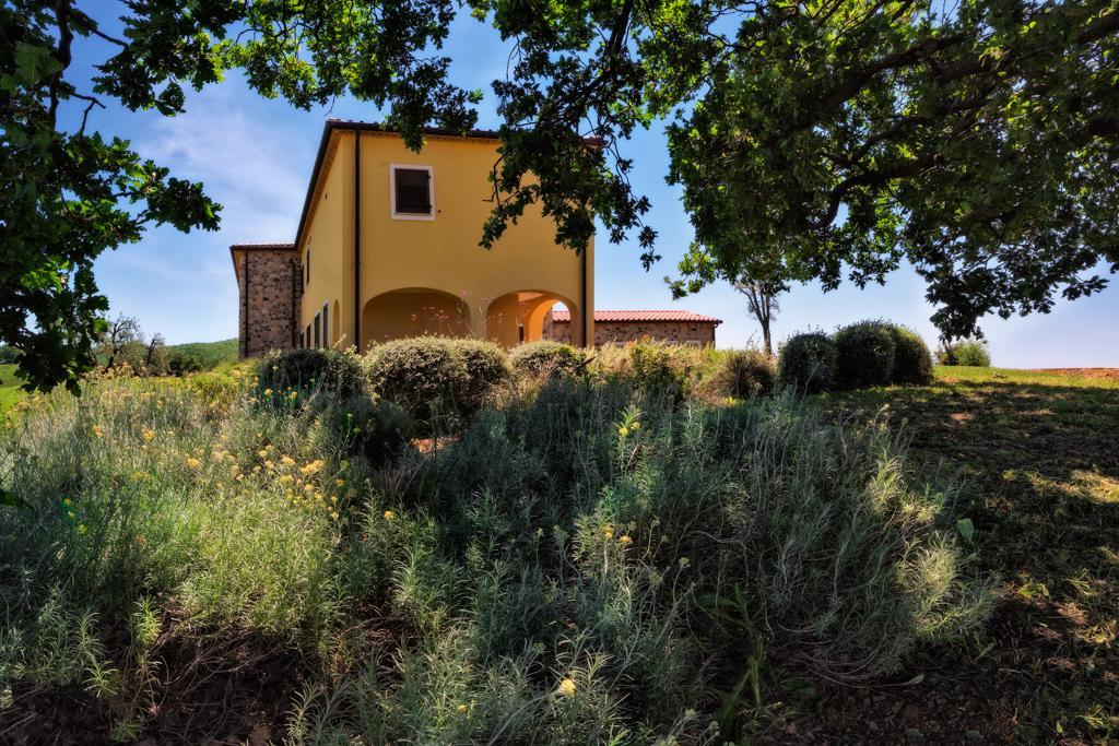 Agriturismo Poggio Mirabile Manciano Exterior photo